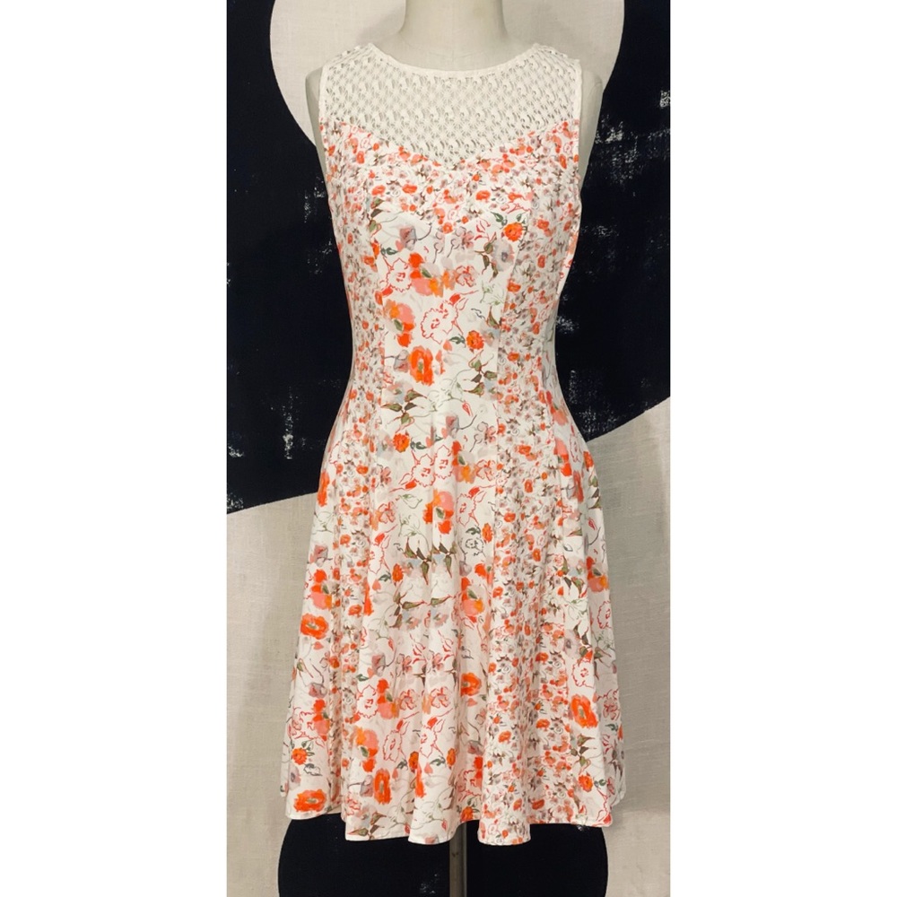 Gabby Skye SZ10 Cream & Coral Poppy Mini Dress